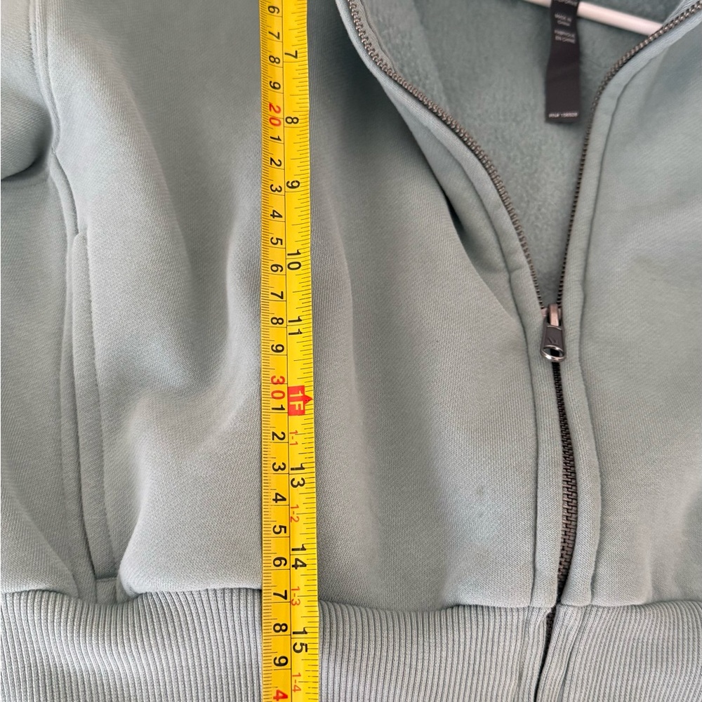 Vuori Women's Aqua Zip-Up Hoodie - Picture 7 of 8